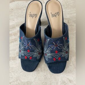 Ladies Slip-on 3” heel Navy Shoe. Size 7.5 by Impo.